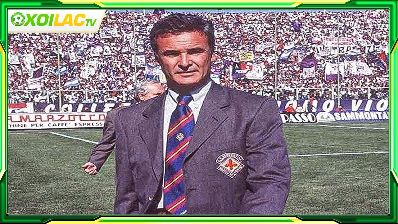 HLV Claudio Ranieri dẫn dắt Fiorentina – nơi ông giành được Coppa Italia và thăng hạng Serie A HLV Claudio Ranieri dẫn dắt Fiorentina – nơi ông giành được Coppa Italia và thăng hạng Serie A
